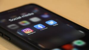 Read more about the article Elevate Your Social Media Presence: A Comprehensive Guide to Designing Standout Pages